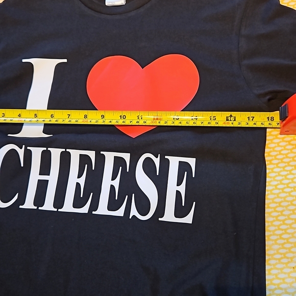 NWOT I love cheese 🧀 t-shirt size small pit-pit 18in neck-hem 25in - Picture 6 of 8